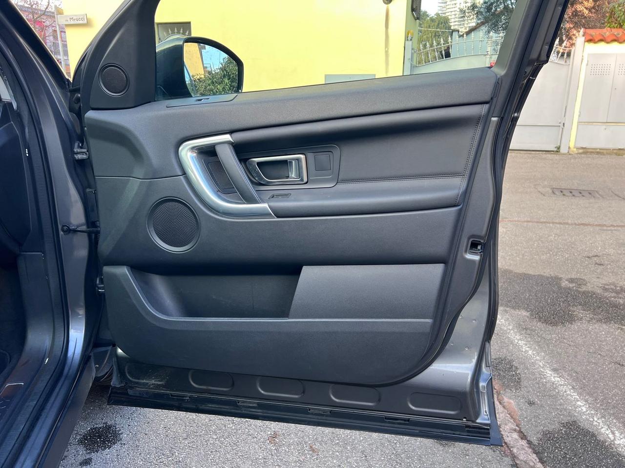 Land Rover Discovery Sport 2.0 TD4 HSE #9050