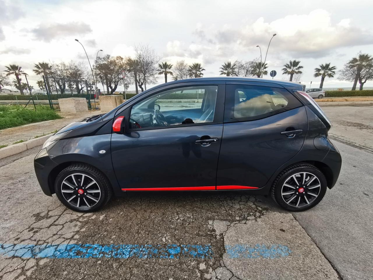 Toyota Aygo 1.0 VVT-i 69 CV 5P. x-play 2018