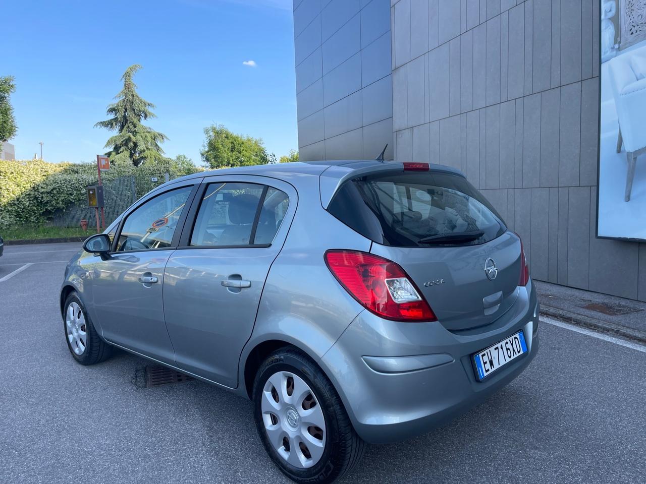 Opel Corsa 1.2 85CV 5 porte GPL-TECH Edition