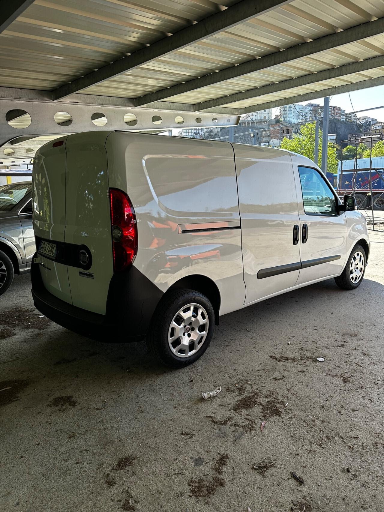 Fiat Doblò 1.3 MJT Cargo Maxi Lounge 3 Posti