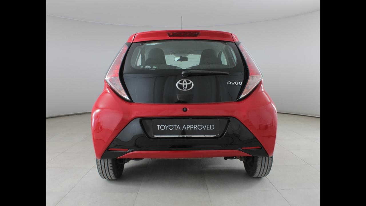 TOYOTA Aygo II 2014 - Aygo 5p 1.0 x-play
