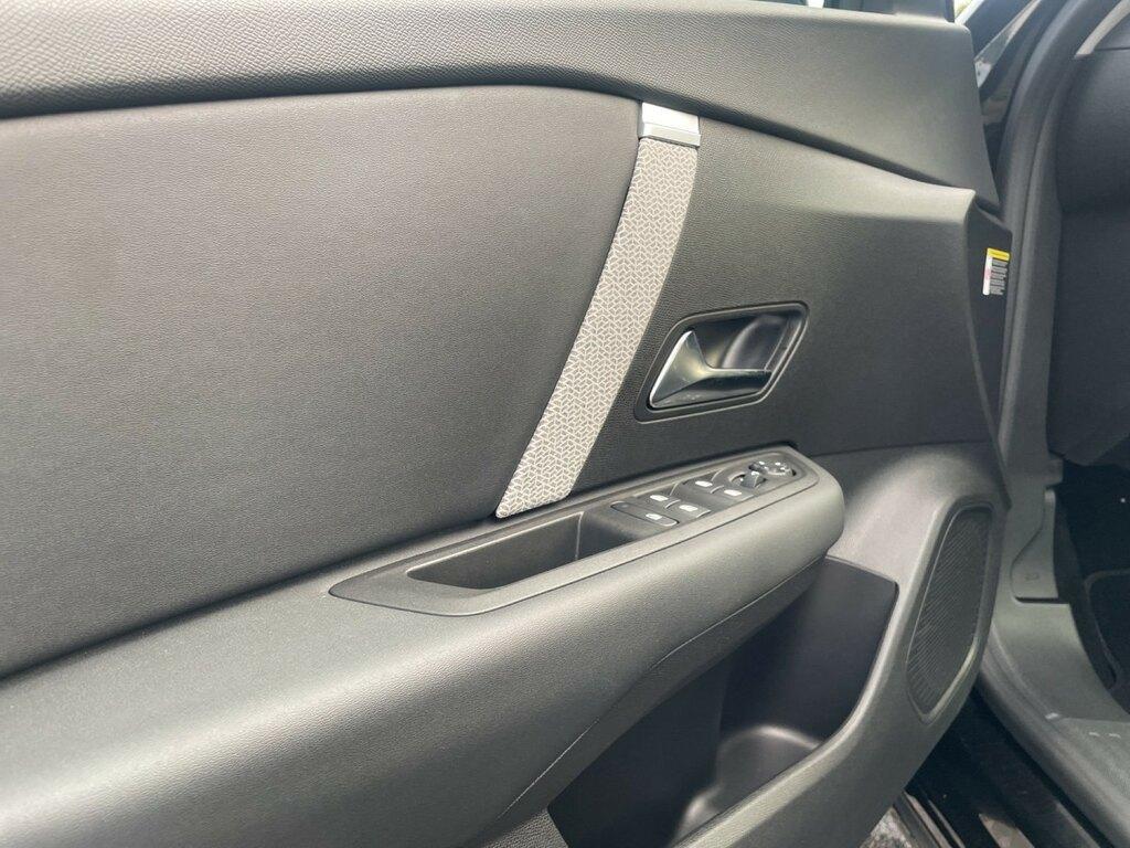 Citroen C4 1.2 PureTech Plus EAT