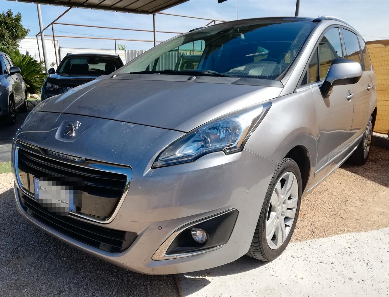 Peugeot 5008 7 posti