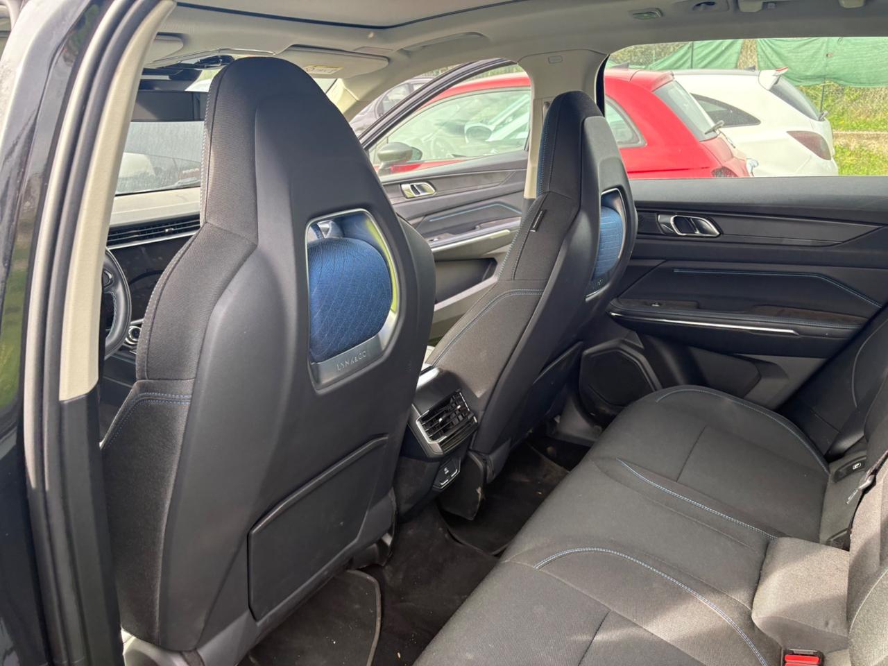 Lynk&co 01 HEV GUASTA