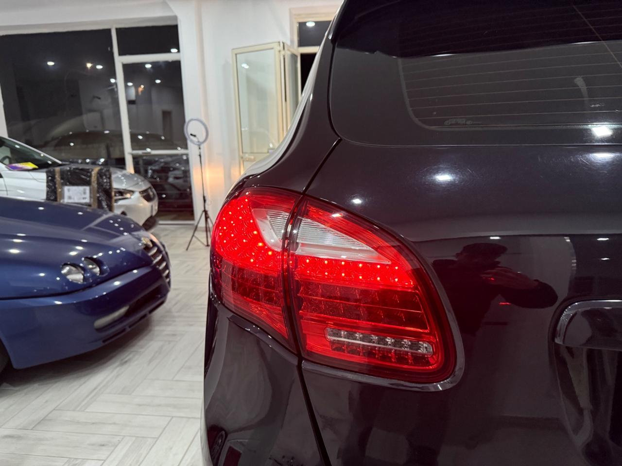 Porsche Cayenne 3.0D 245CV PLATINUM EDITION DA VETRINA2014