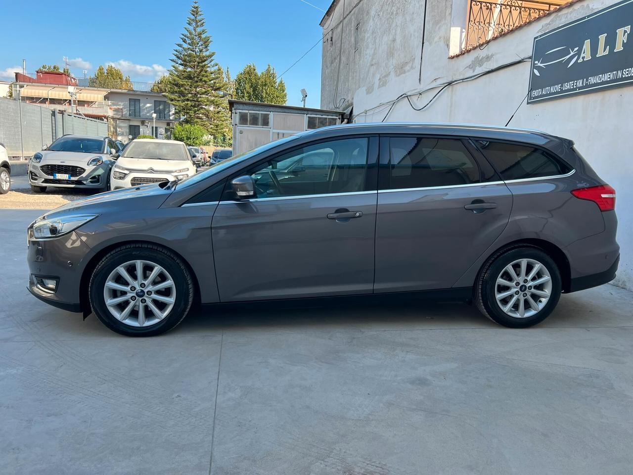 FORD FOCUS 1.5 TDCi 120 CV SW 2015!!! FULL OPTIONAL!!!