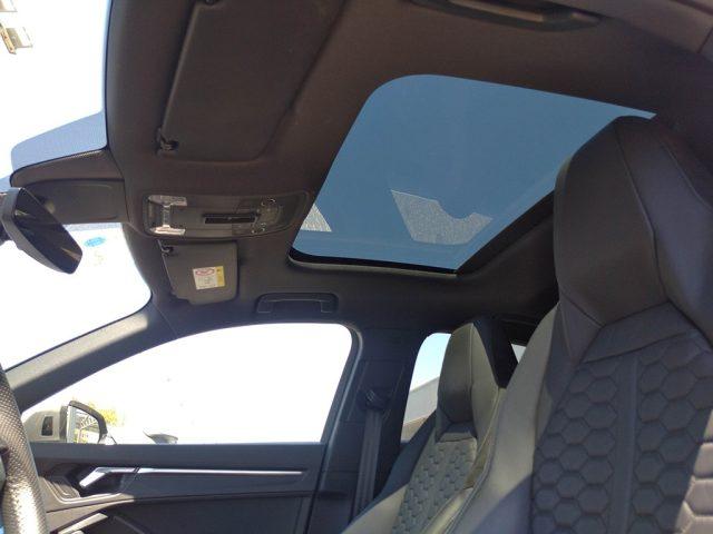AUDI RS Q3 SPB quattro S tronic 2.5 quattro s-tronic