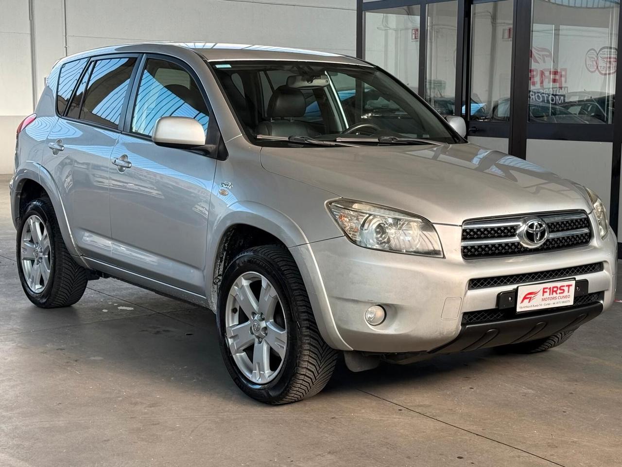 Toyota RAV 4 RAV4 2.2 D-4D 177 CV Luxury