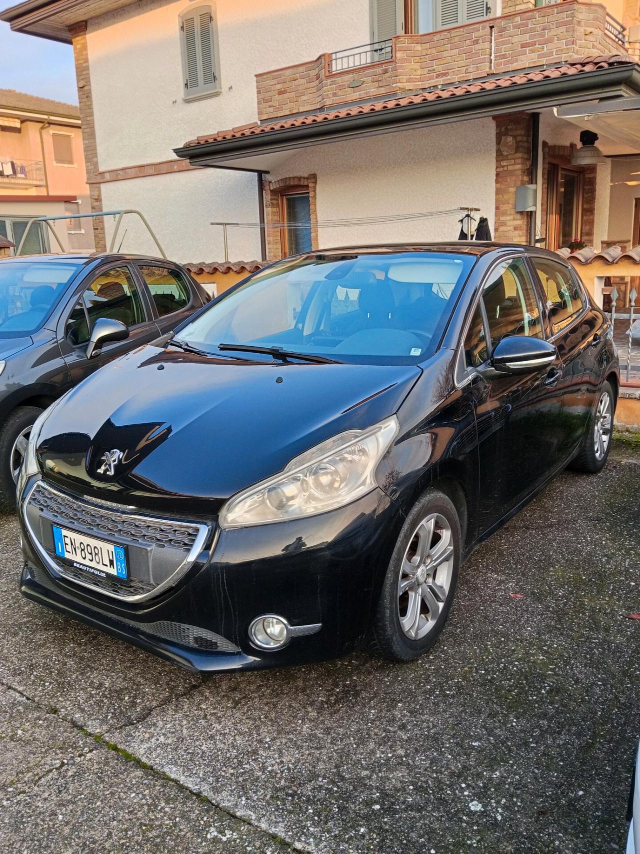 Peugeot 208 1.2 VTi 82 CV 5 porte Allure