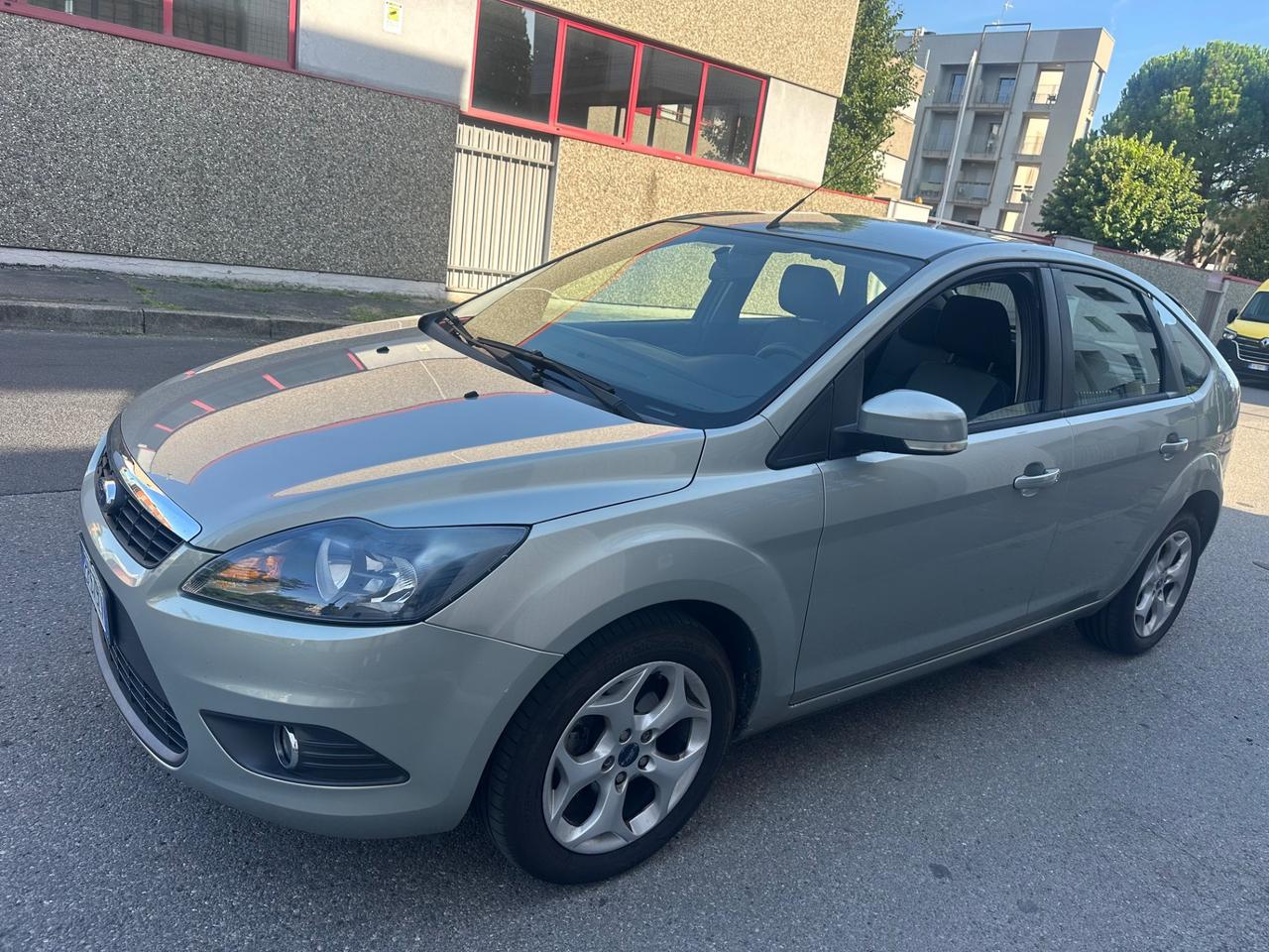 Ford Focus 1.6 (115CV) 5p. Bz.- GPL Ikon