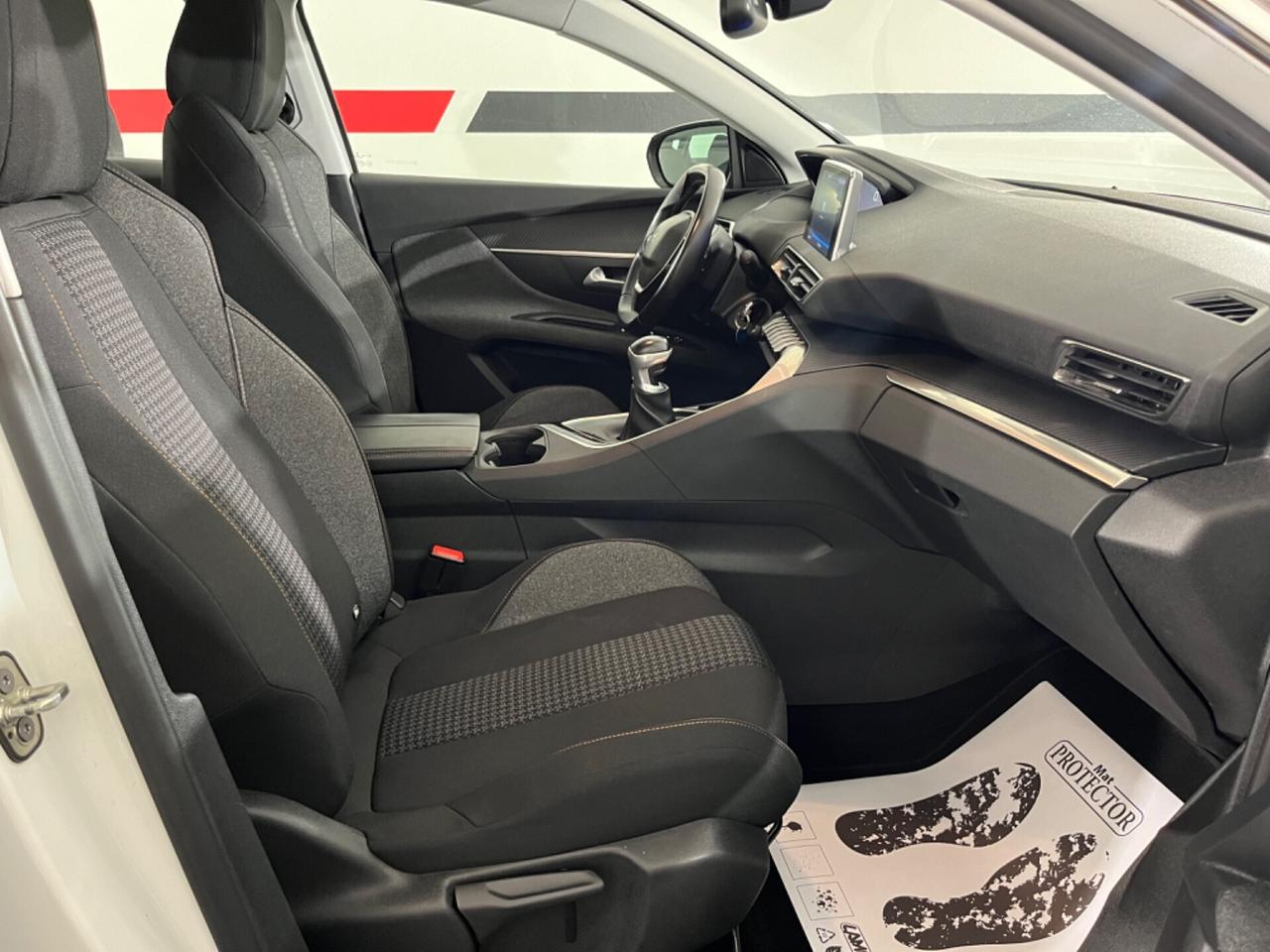 Peugeot 3008 BlueHDi 120 S&S Allure