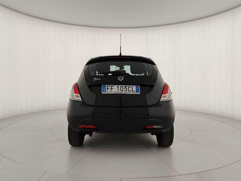 Lancia Ypsilon 1.2 69 CV 5 porte Silver - OK PER NEOPATENTATI