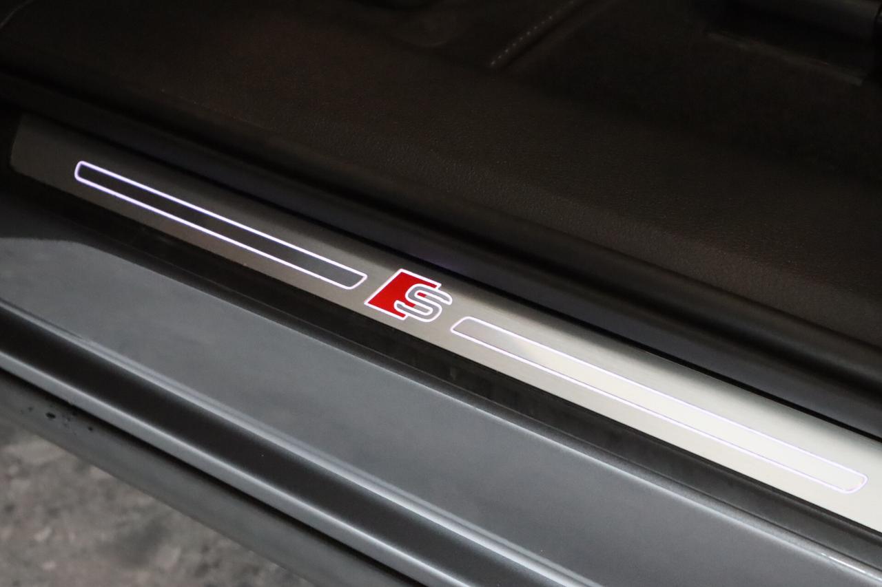 Audi e-tron Etron 55 QUATTRO S-LINE BLACKLINE MATRIX 360° 21"