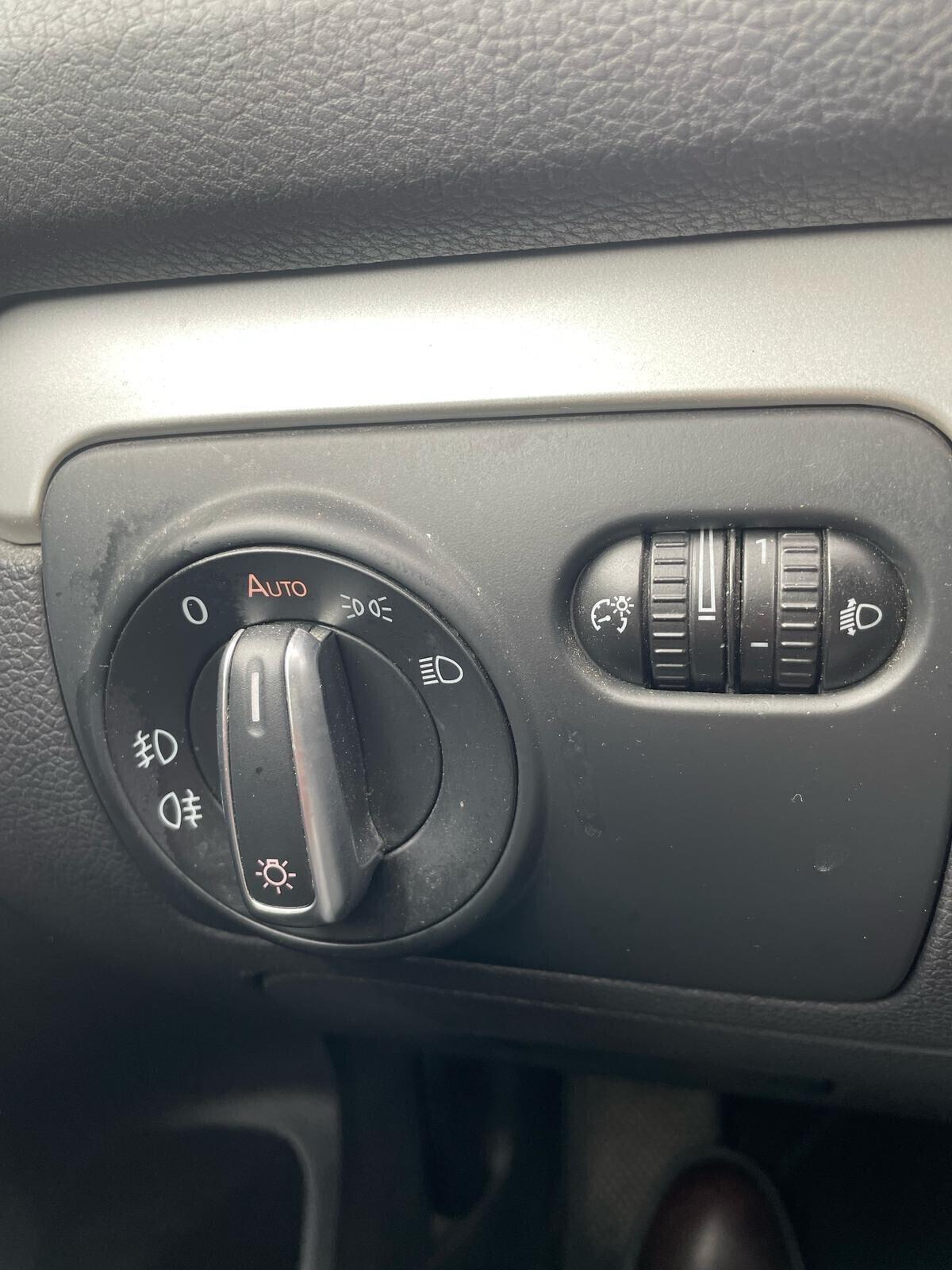 Volkswagen Golf Variant 1.6 TDI DPF DSG Highline 12 MESI GARANZIA UNI. PRO