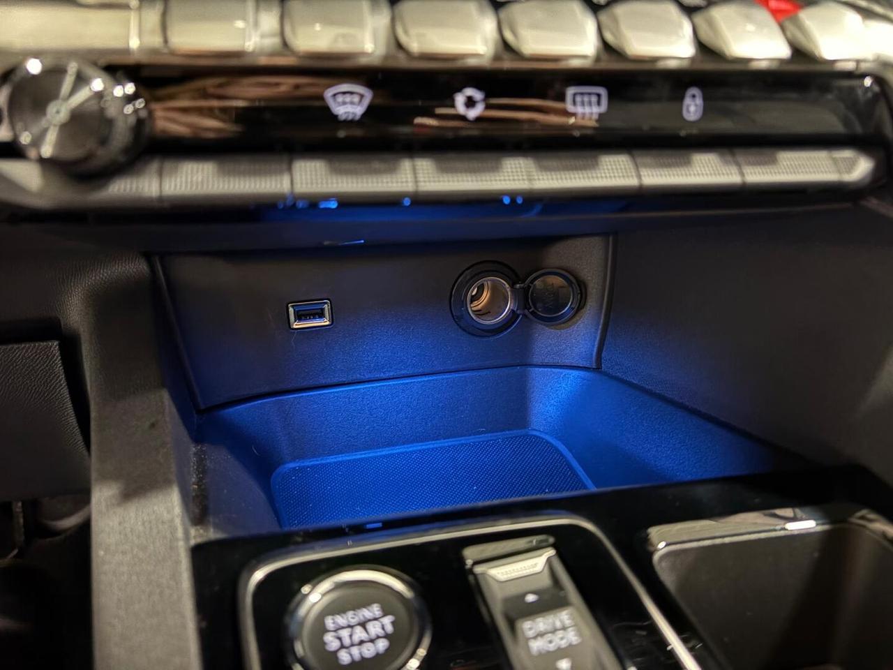 Peugeot 3008 II 1.6 hybrid phev Allure Pack 180cv e-eat8