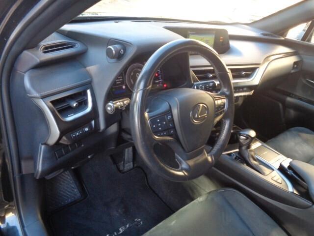 Lexus UX Hybrid Business