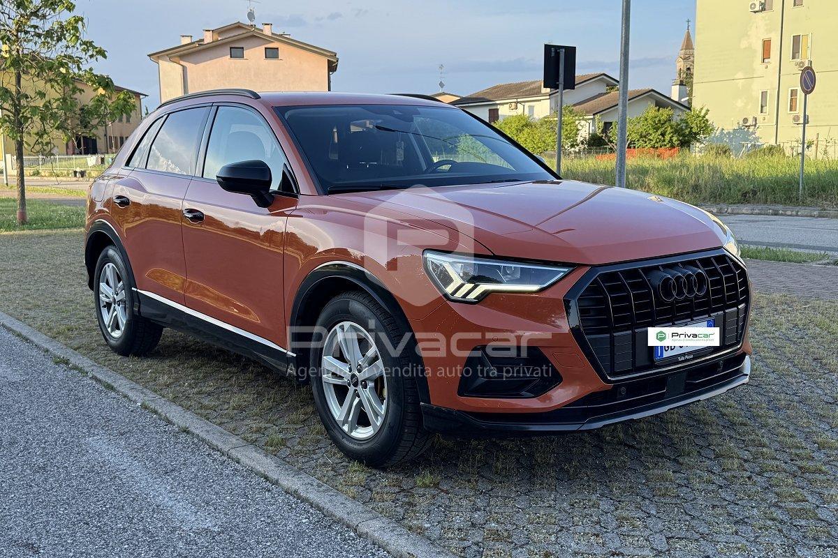 AUDI Q3 35 TDI S tronic Business Advanced
