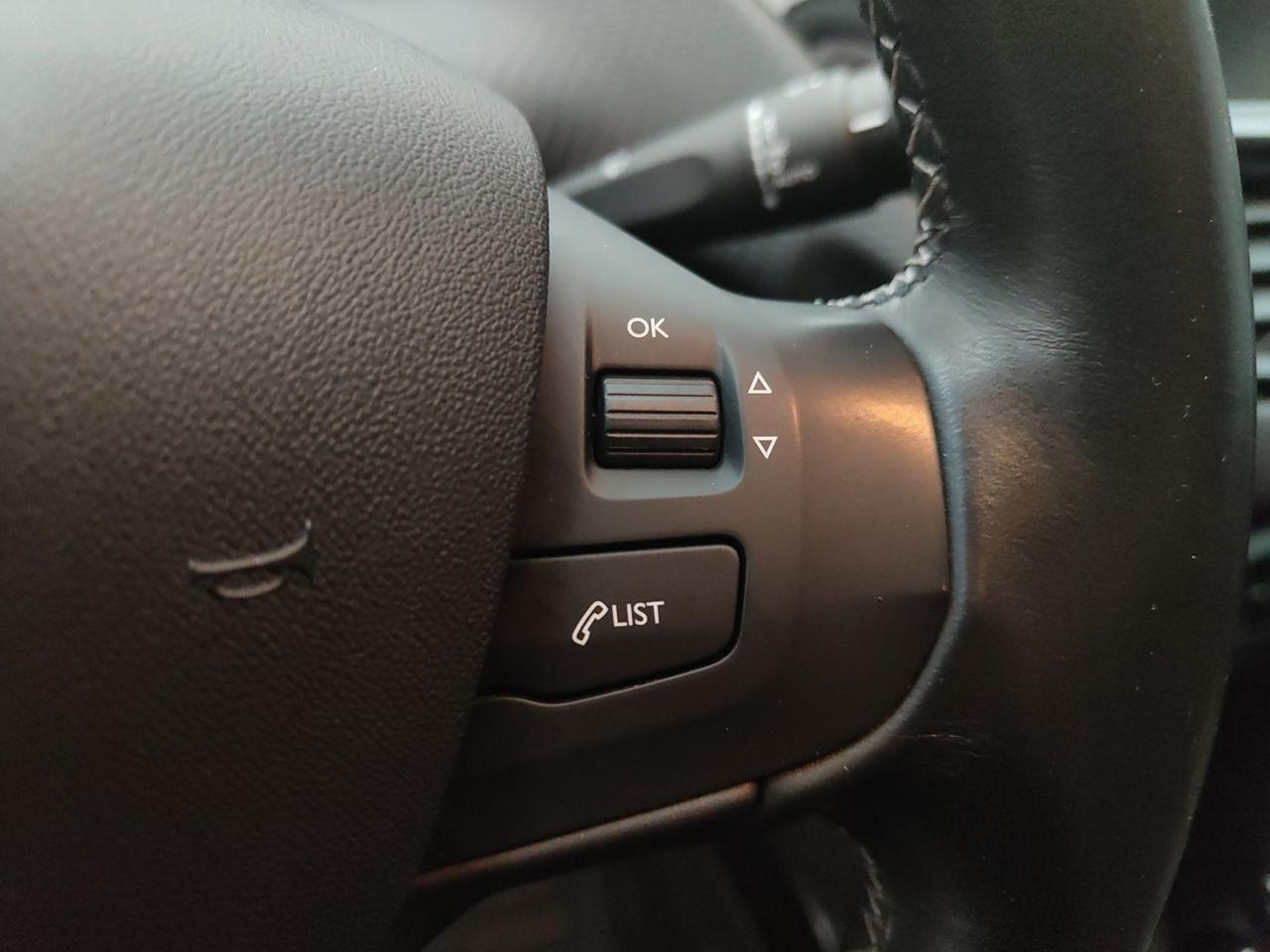 PEUGEOT 2008 1.6 BLUEHDI 100CV ALLURE