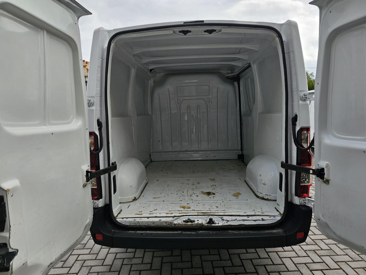 Renault Master 28 2.3 Dci PC TN 3 Posti- Coibentazione leggera