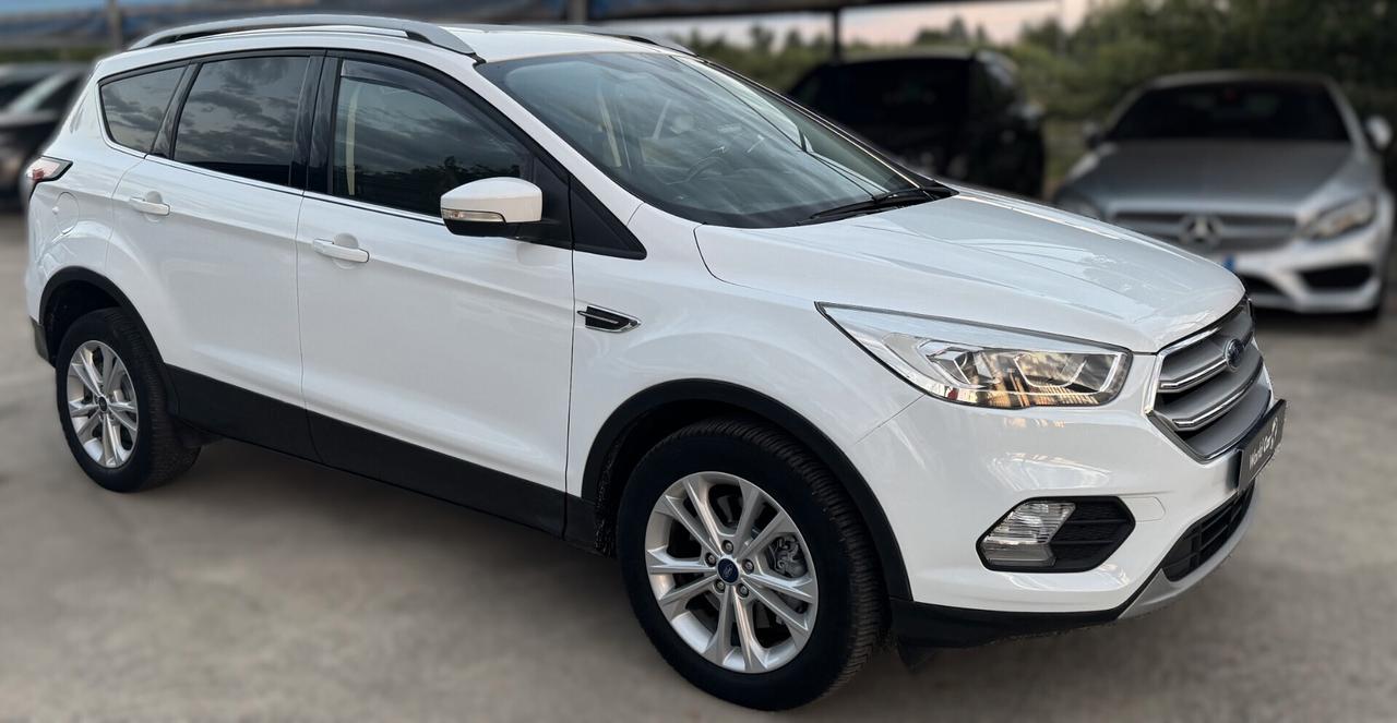 Ford Kuga 1.5 TDCI 120 CV S&S 2WD Powershift Titanium