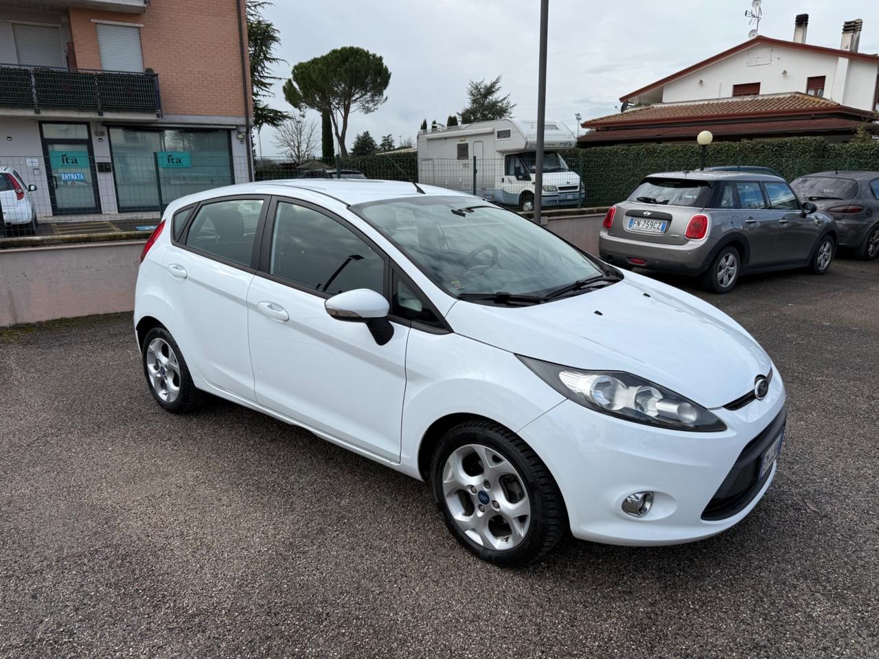Ford Fiesta 1.4 5 porte Bz.- GPL Titanium