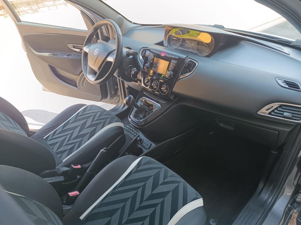 Lancia Ypsilon 1.3 MJT 16V 95 CV 5 porte S&S Gold