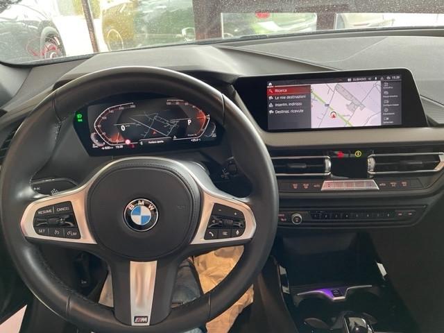 Bmw 116 116d 5p. Msport