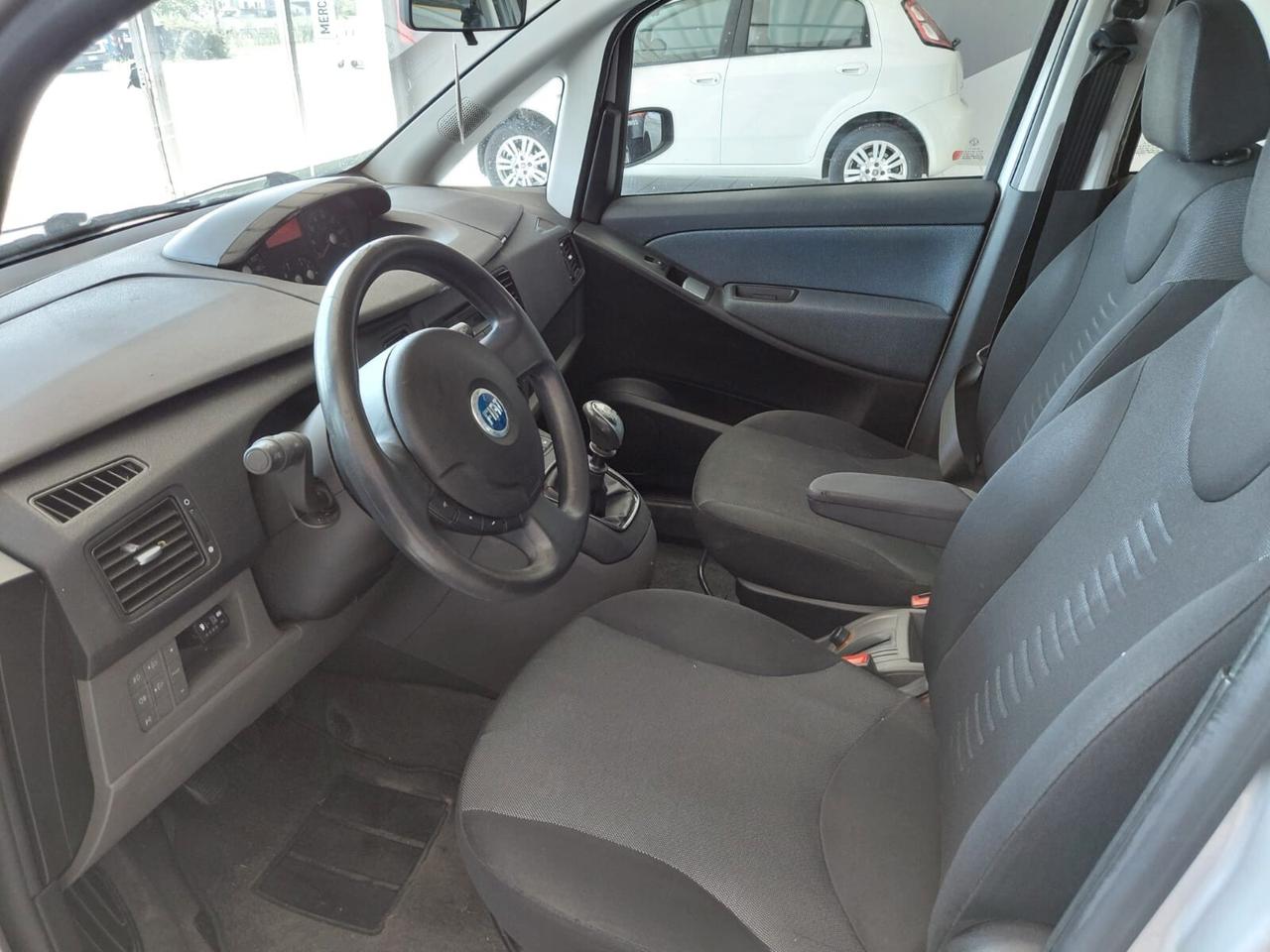 Fiat Idea 1.4 16V Emotion GPL KM 218.540