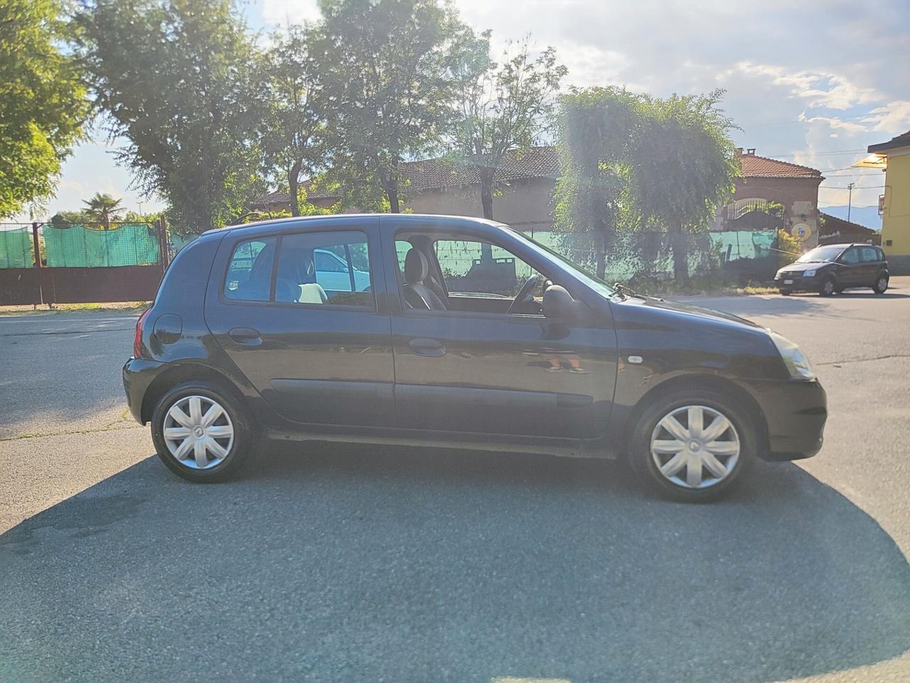 Renault Clio Storia 1.2 5 porte GPL