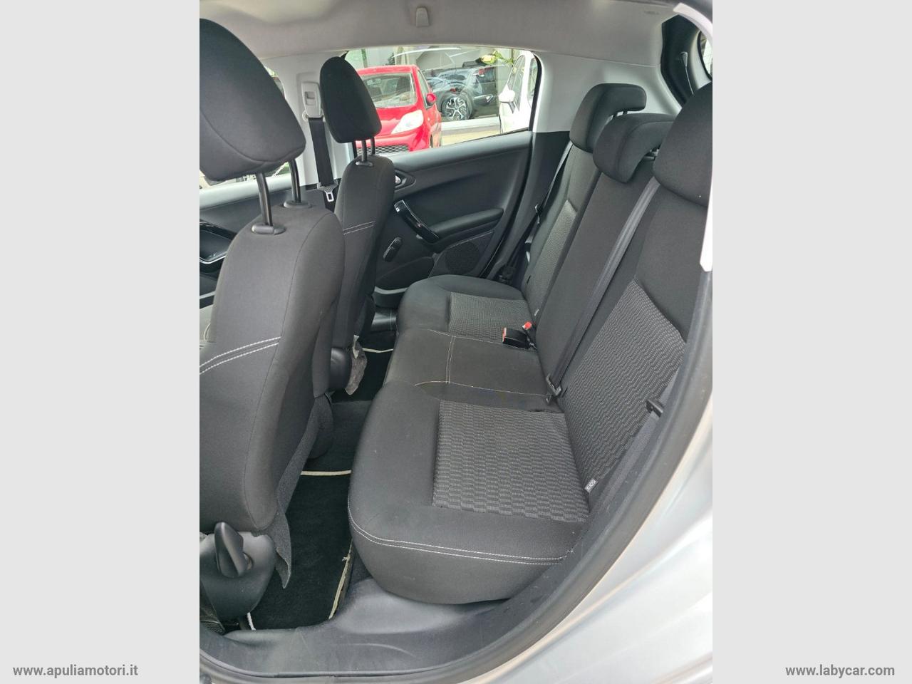 PEUGEOT 208 PureTech 82 5p. Access