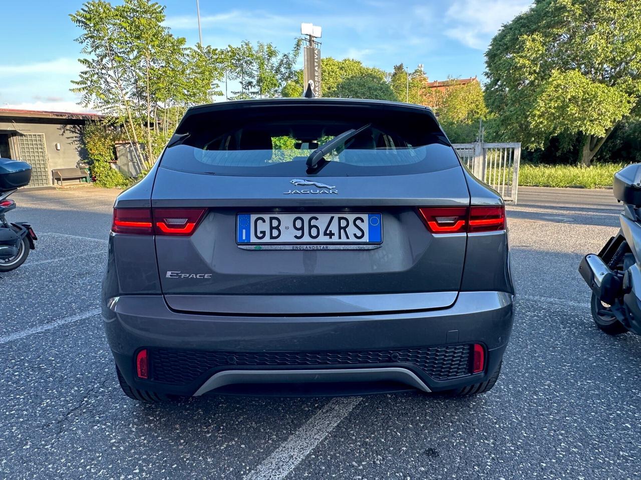 Jaguar E-Pace 2.0D 180 CV AWD aut. R-Dynamic HSE Tagliandata Jaguar Permute Rate Garantita