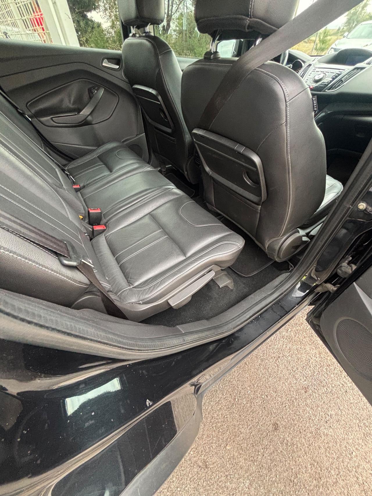 Ford Kuga 2.0 TDCI 150 CV S&S 4WD Titanium