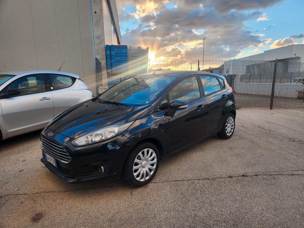 Ford Fiesta 1.4 BENZINA.- GPL