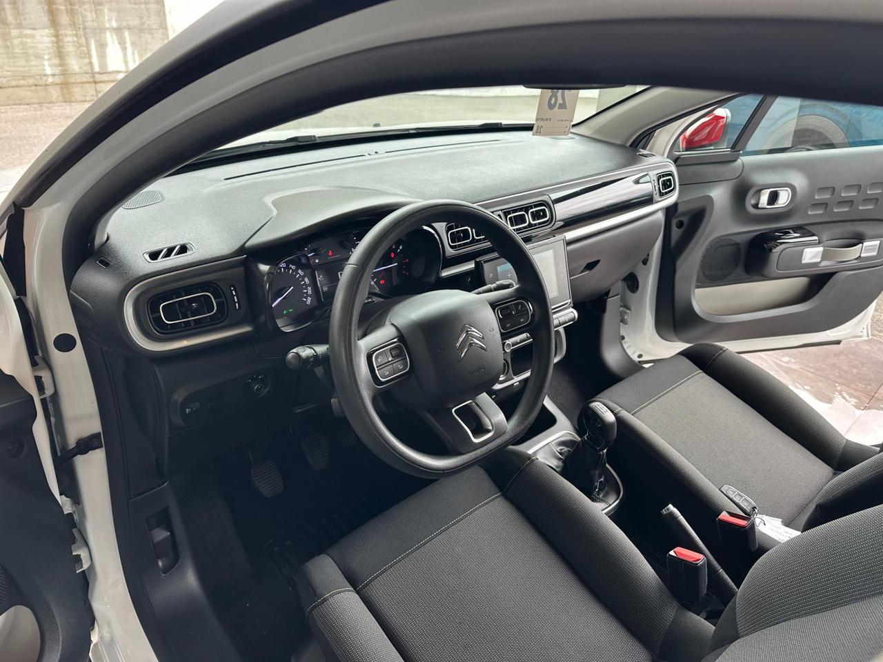 Citroen C3 1.2 puretech Shine s&s 83cv