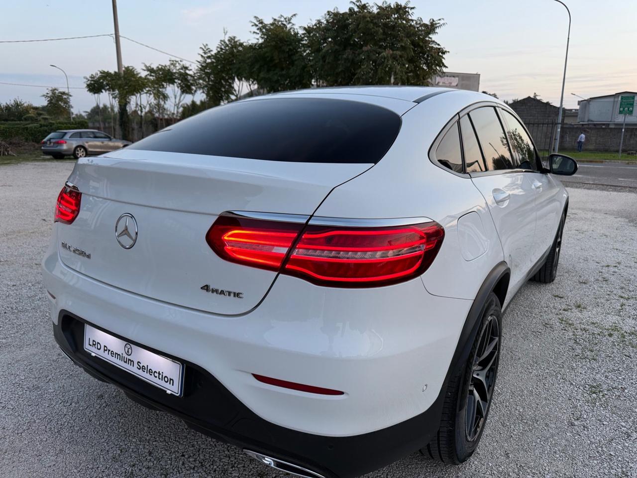 Mercedes-benz GLC 250 d 4Matic Coupé Premium AMG Full Top