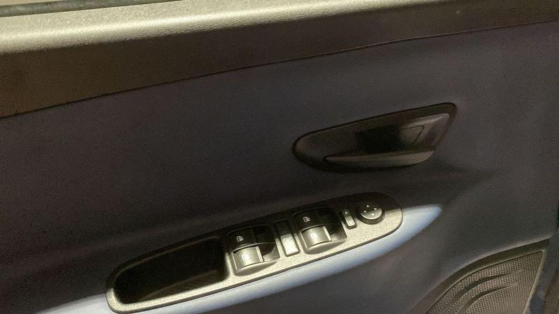 Lancia Ypsilon Ypsilon 1.0 FireFly 5 porte S&S Hybrid Platino