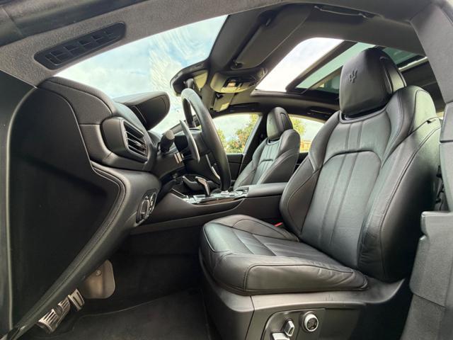 MASERATI Levante MY22 GRANSPORT+TETTO+BLACK PACK+PINZE GIALLE