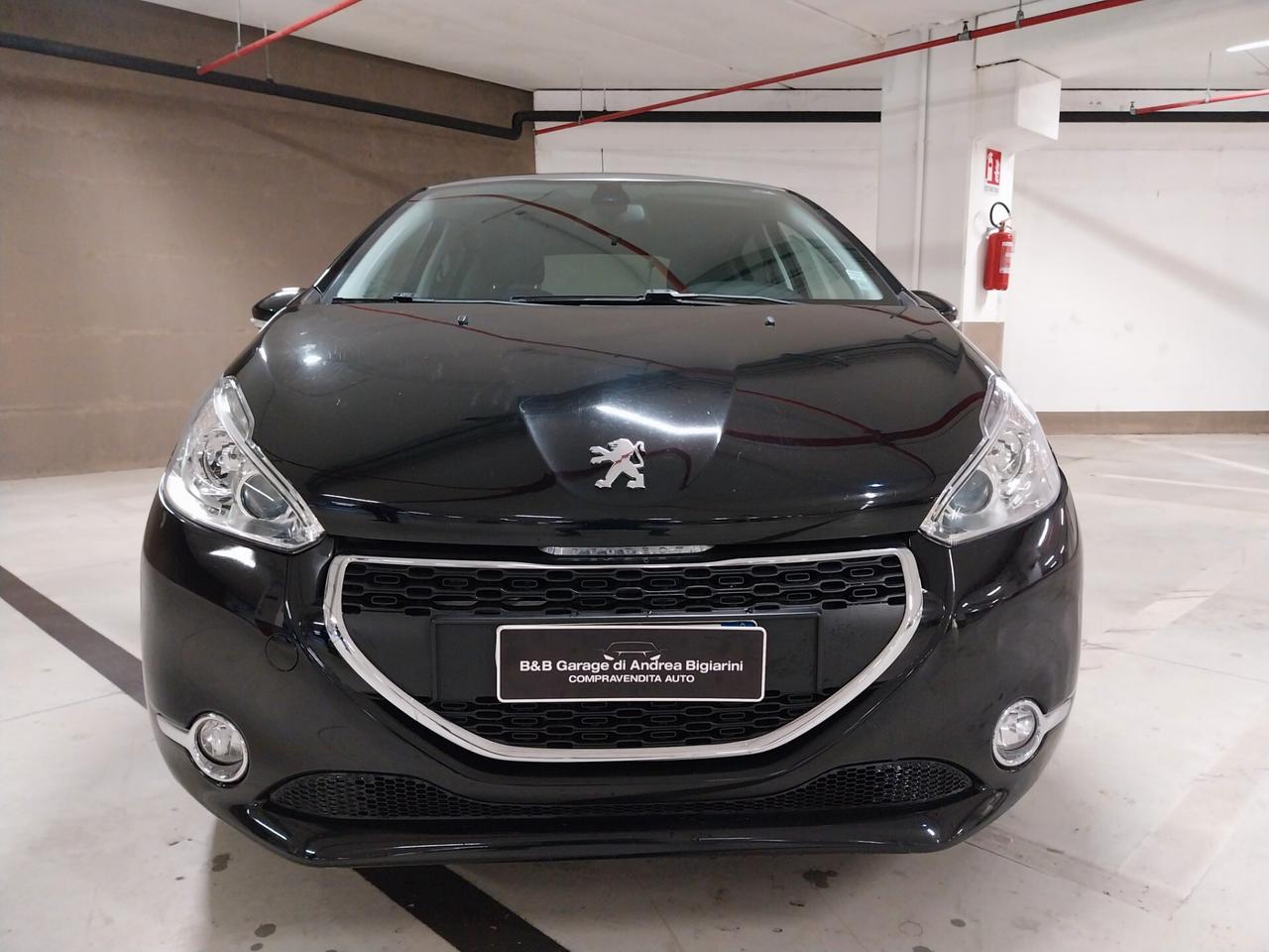 Peugeot 208 1.2 VTi 82 CV - ok neopatentati