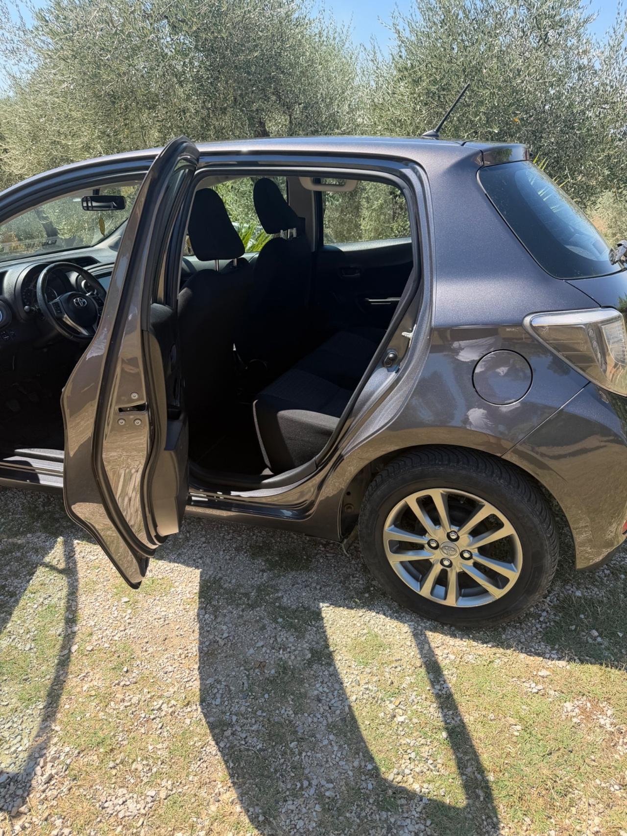 Toyota Yaris 1.0 5 porte Lounge