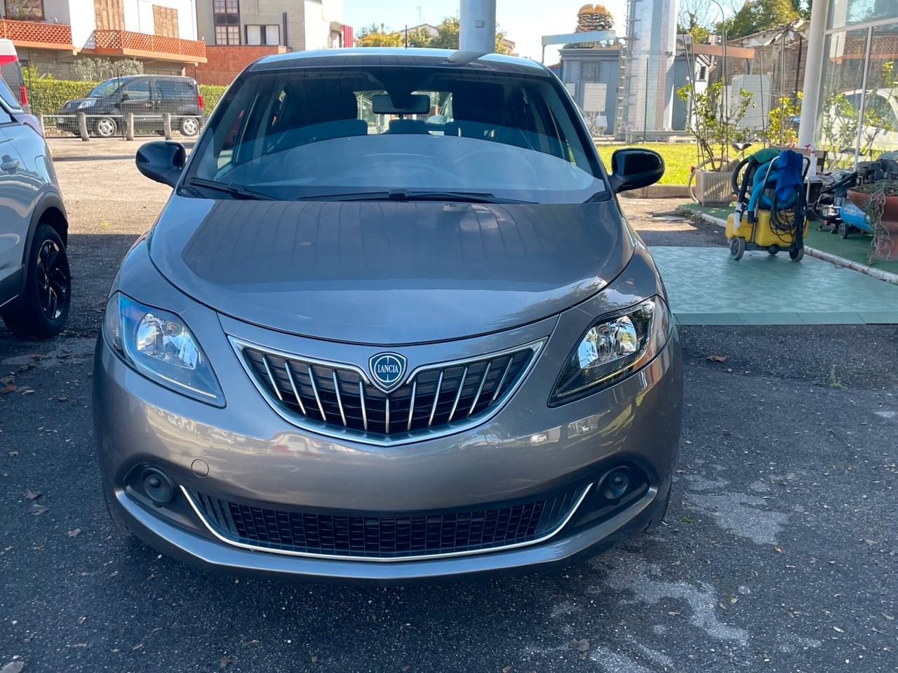 Lancia Ypsilon 1.0 FireFly Hybrid Silver GARANTITA
