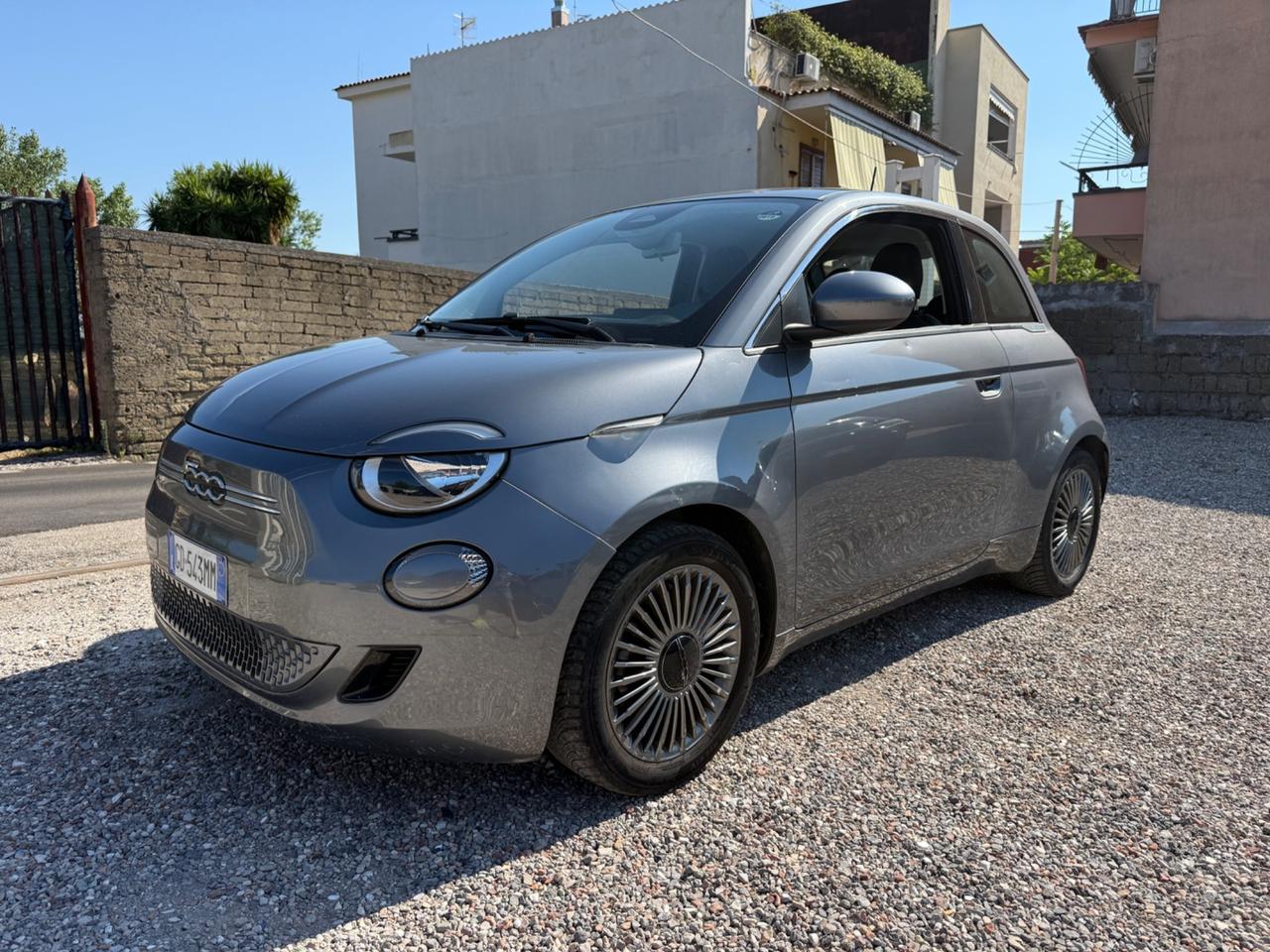 Fiat 500e Berlina 42 kWh La Prima