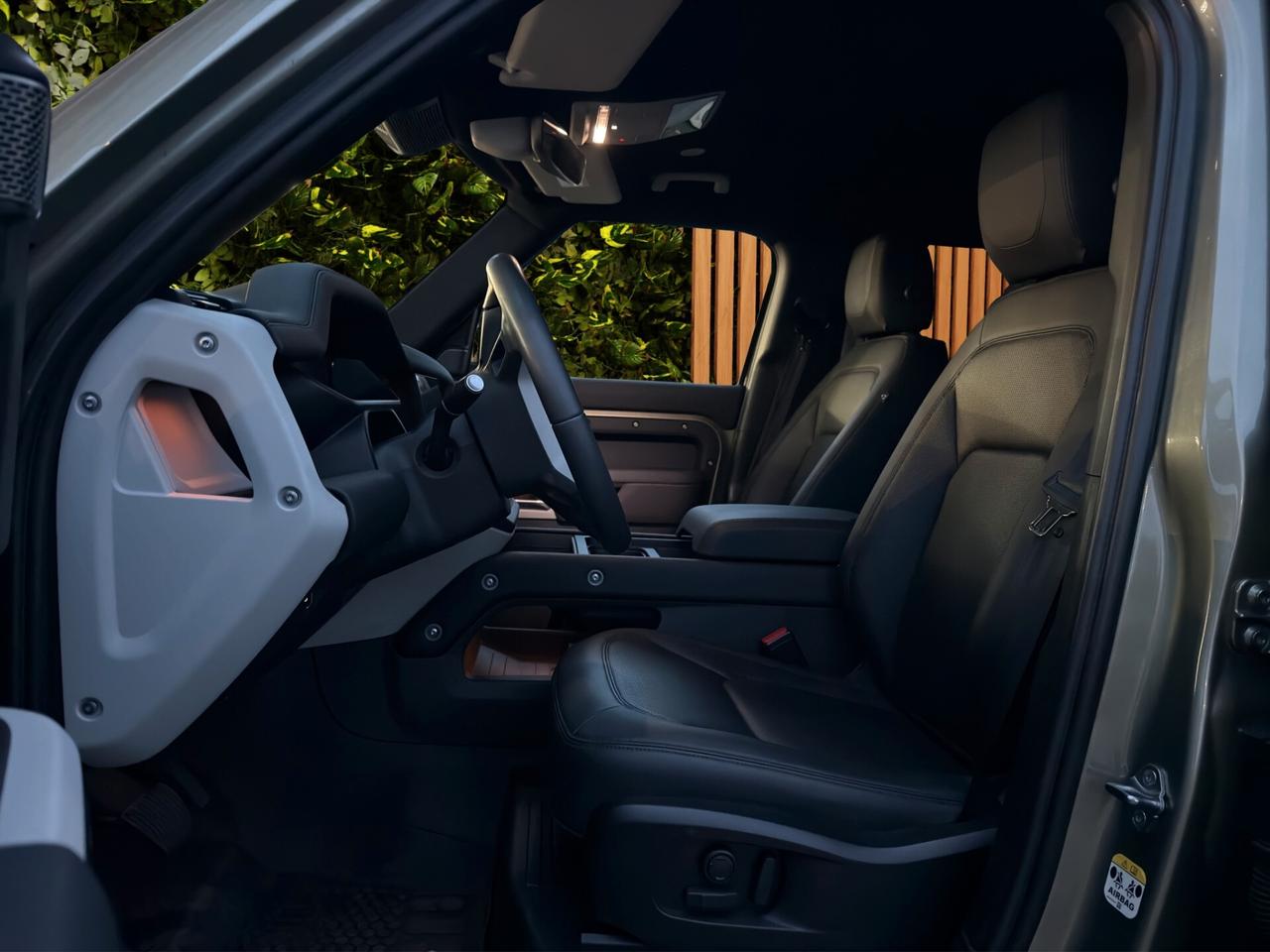 Land Rover Defender 90 3.0D I6 200 CV AWD Auto SE