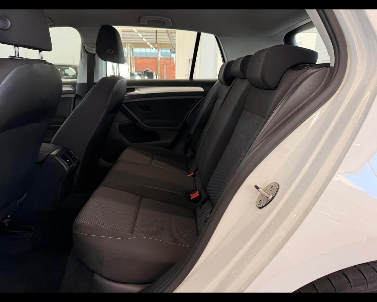 VOLKSWAGEN Golf 7ª serie - Golf 1.0 TSI 85 CV 5p. Trendline BlueMotion Technology