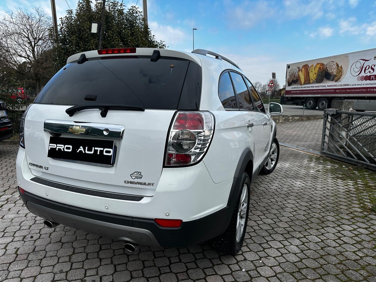 Chevrolet Captiva 2.0 VCDi LTZ 7 POSTI