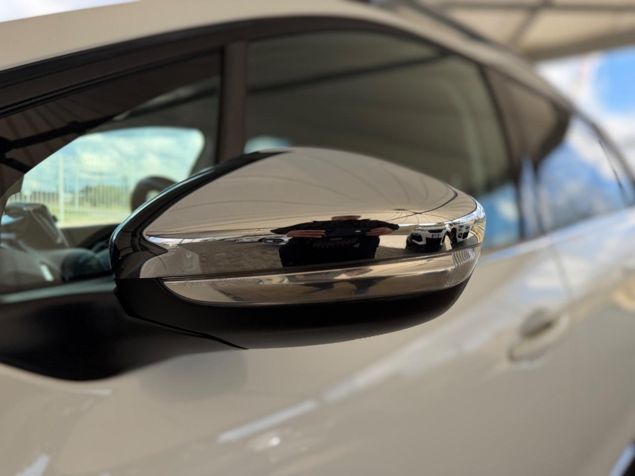 Peugeot 2008 BlueHDi 100 Allure FULL