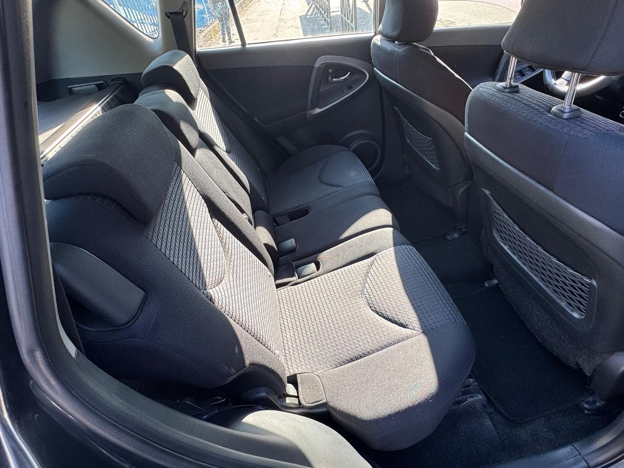 Toyota RAV 4 2.2 D 177 CV Luxury 4x4