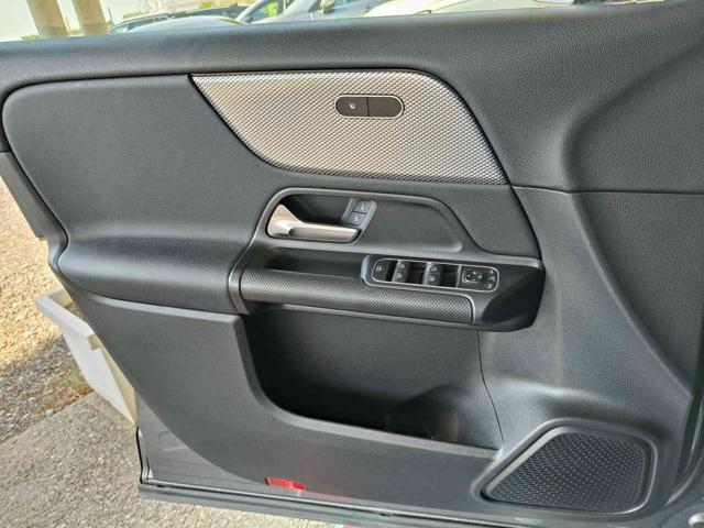 MERCEDES-BENZ GLA 200 d Automatic Business