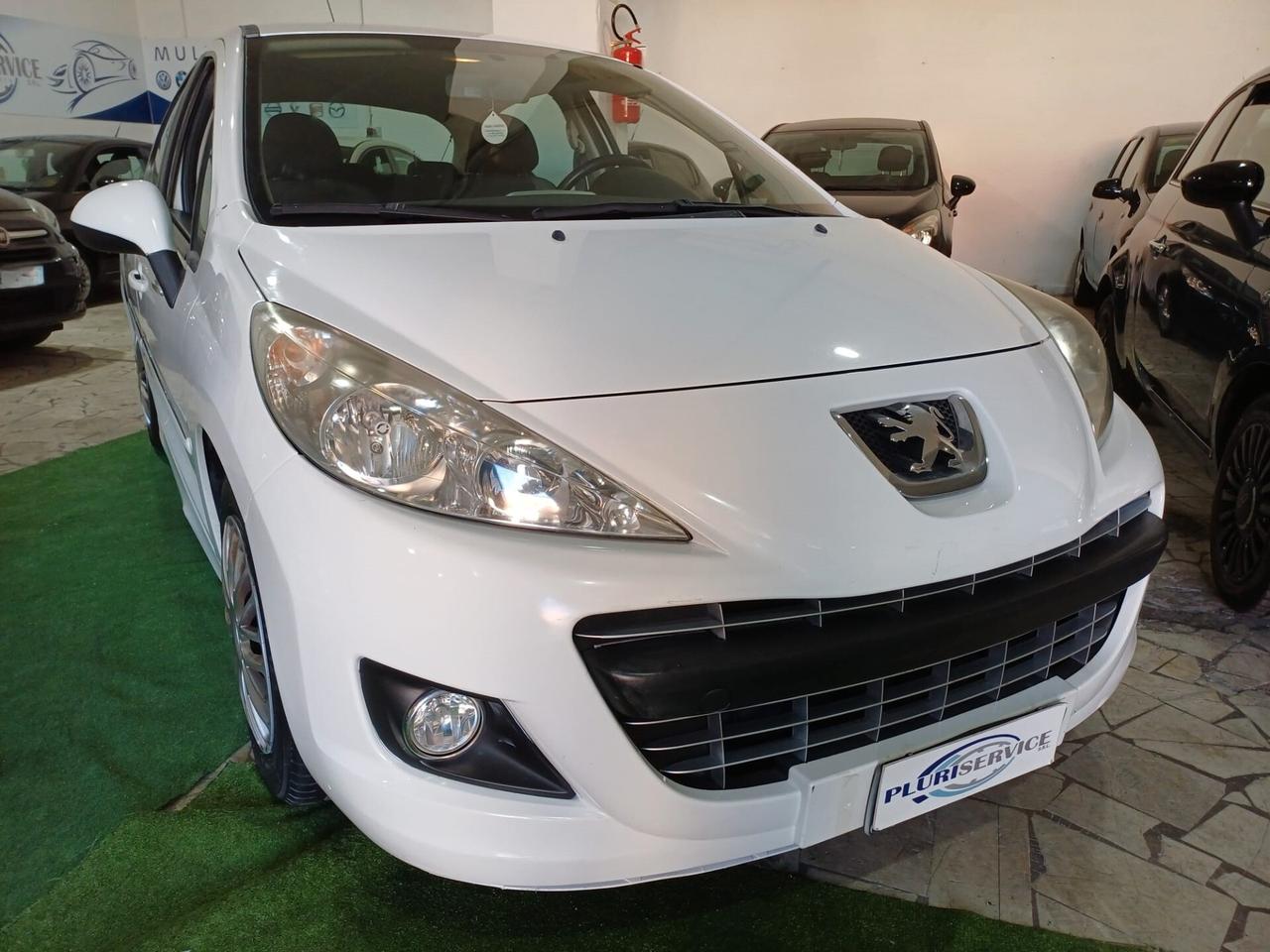 Peugeot 207 1.4 8V 5p POCHI KM - 2012