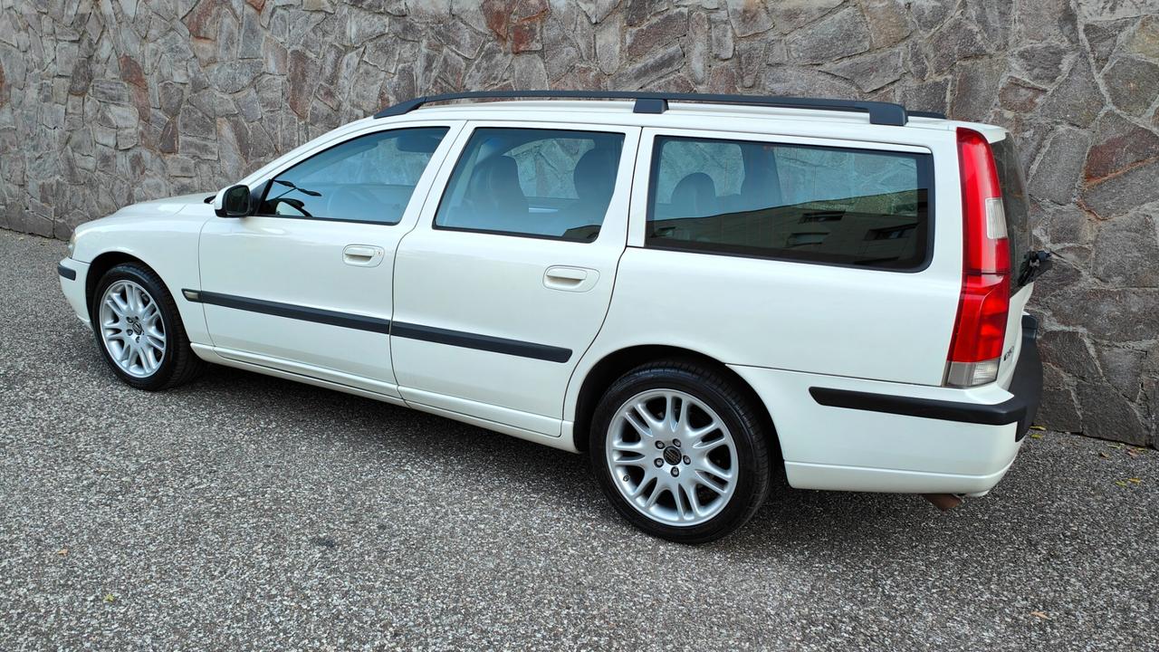 Volvo V70 2.3i T5