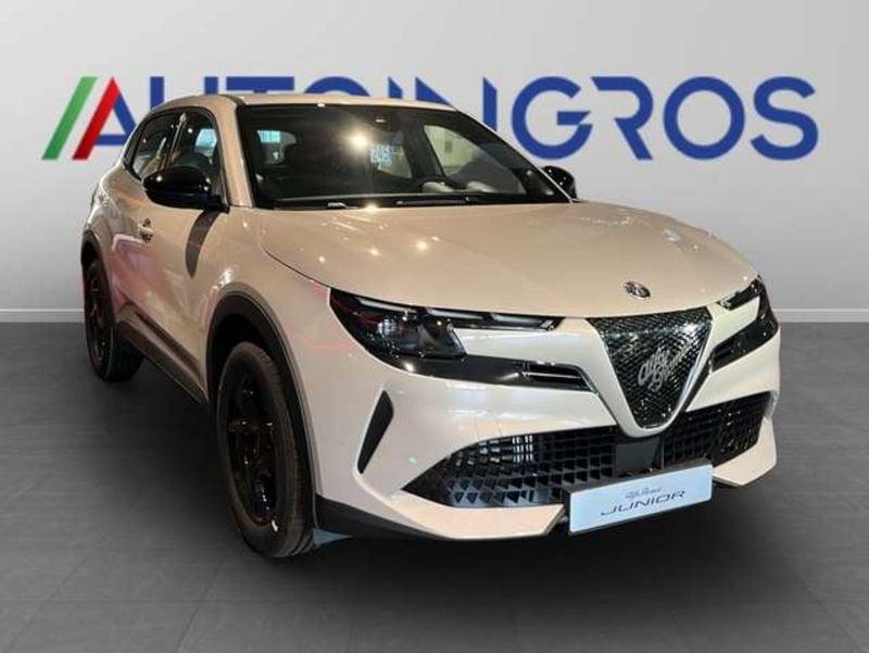 Alfa Romeo Junior 1.2 Hybrid ibrida